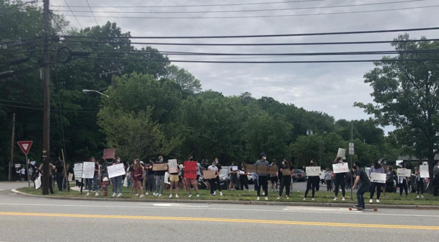 Peaceful, Student-led BLM Protest Takes Place in Closter 
