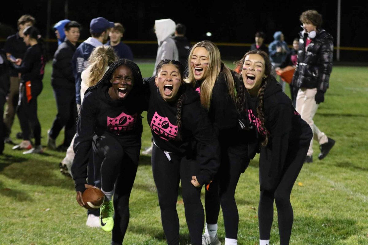 Juniors Shock Seniors in the Return of Powder Puff